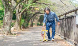姐姐回应给弟弟随礼18.8万